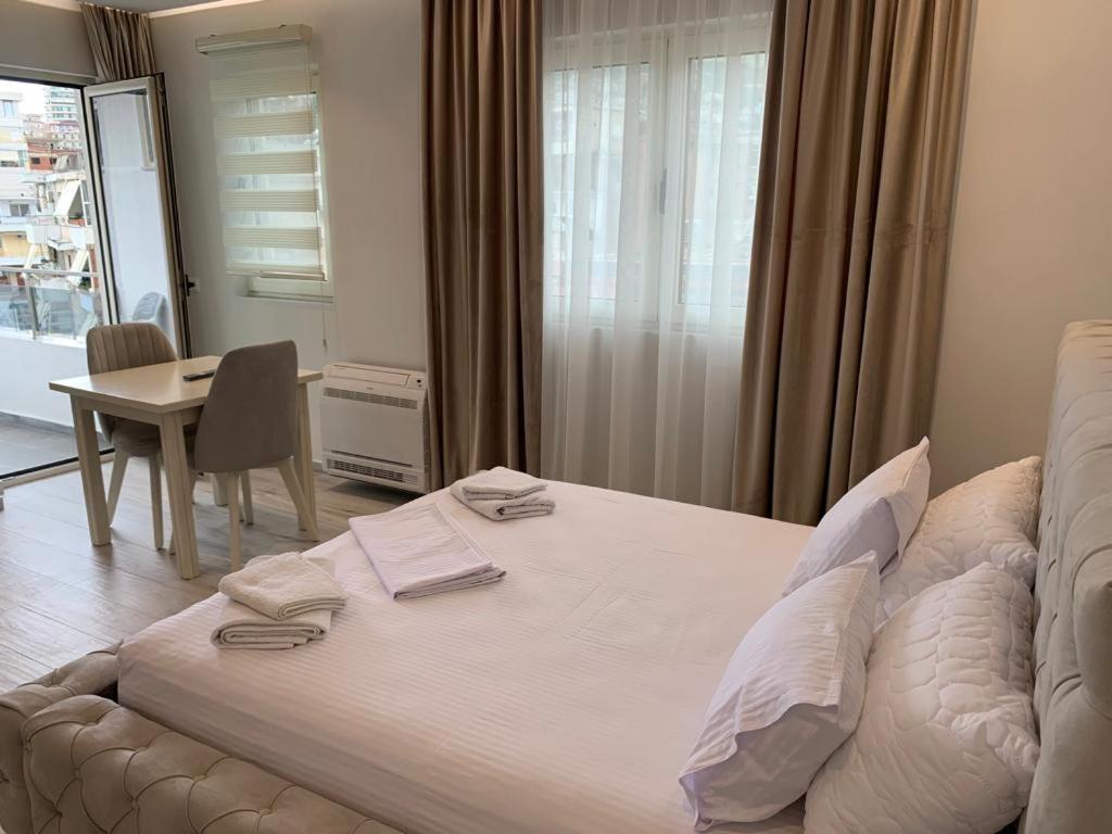 Delfin Apartments ساراندا المظهر الخارجي الصورة